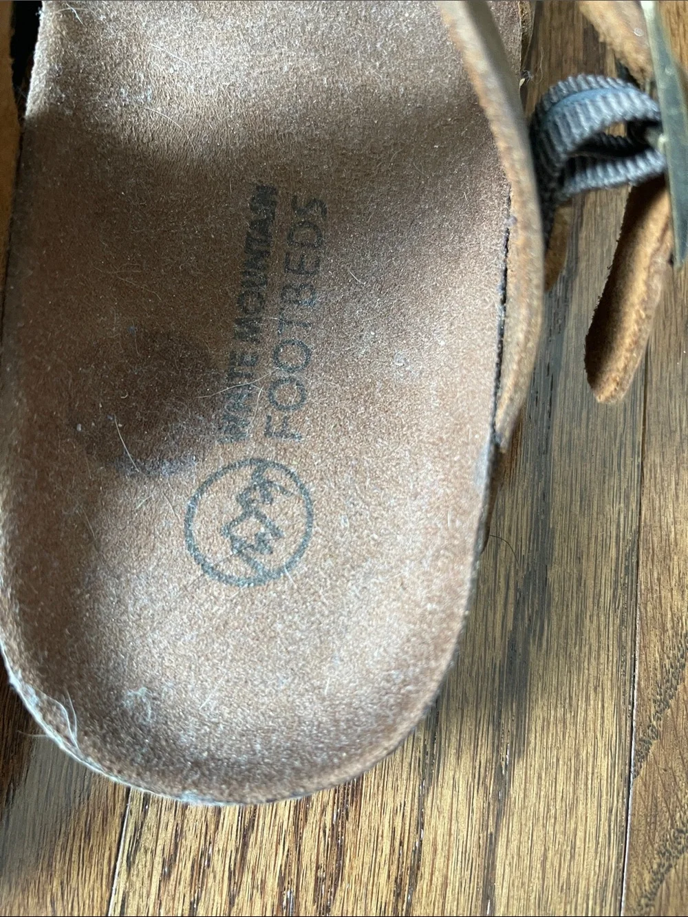 White Mountain Brown Leather Double-Strap Buckle Sandals